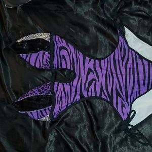 2000s Y2k Guess Purple Black Zebra Print One Piece Cut out Swimsuit